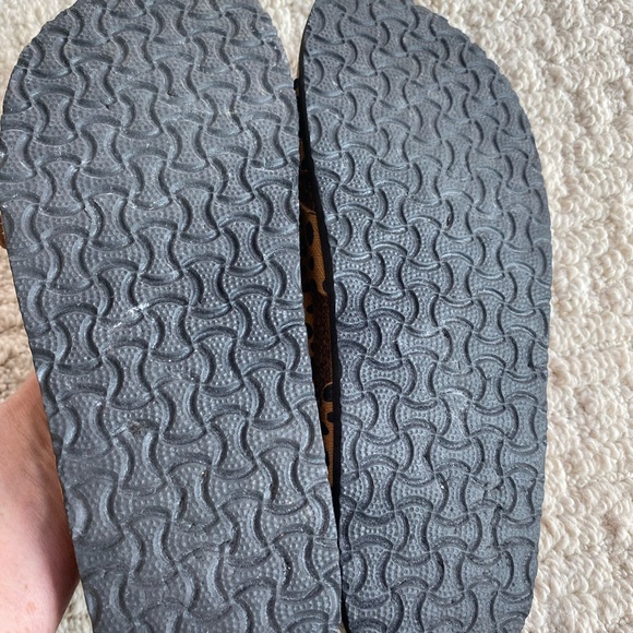 Sandals - Picture 3 of 3